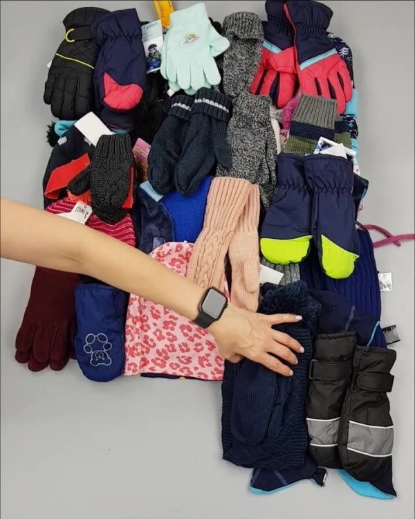 Фотография  521 - Шапки, шарфы, перчатки детские СТОК#3 кг, ЛОТ №2452 оптом в Иркутске и Иркутской области