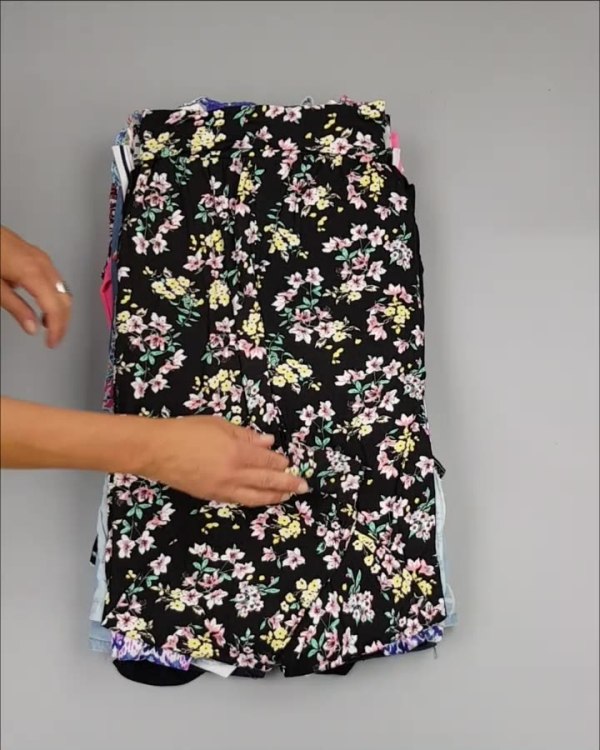 Фотография  597 - CUBUS детский микс лето (Children CUBUS mix)#15 кг, ЛОТ №2515 оптом в Иркутске и Иркутской области