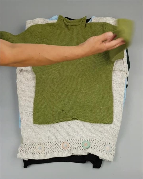 Фотография  719 - Джемпер муж+жен экстра#15 кг , Лот№2612 оптом в Иркутске и Иркутской области