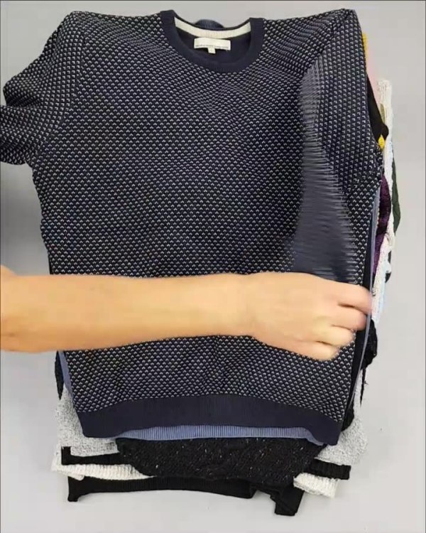 Фотография  669 - Джемпер муж+жен экстра#15 кг , Лот№2612 оптом в Иркутске и Иркутской области