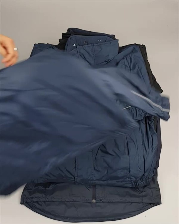 Фотография  100 - Куртки СПОРТ СТОК дети#10 кг , Лот№ 2641 оптом в Иркутске и Иркутской области