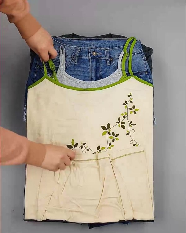 Фотография  888 - Англия СТОК лето#15 кг, ЛОТ №6004 оптом в Иркутске и Иркутской области