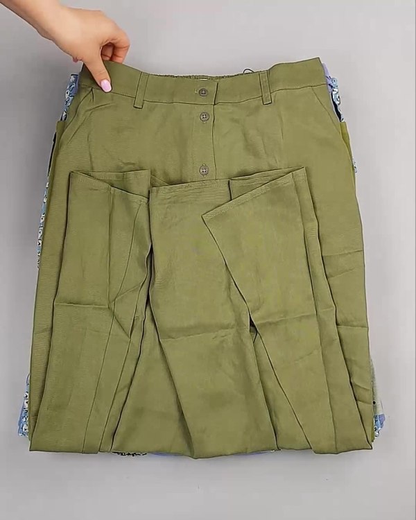 Фотография  415 - Юбки Bestseller 44#5 кг, ЛОТ №6119 оптом в Иркутске и Иркутской области