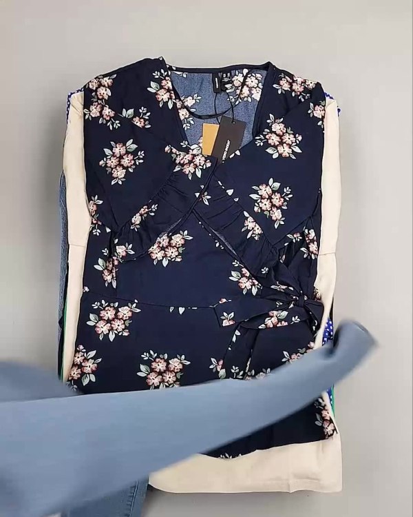 Фотография  109 - DK, Bestseller Summer mix#50 кг, ЛОТ №6186 оптом в Иркутске и Иркутской области