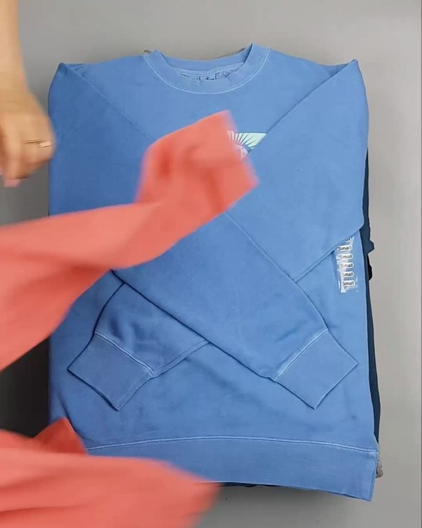 Фотография  469 - Толстовки СТОК CAN#15 кг, ЛОТ №6268 оптом в Иркутске и Иркутской области