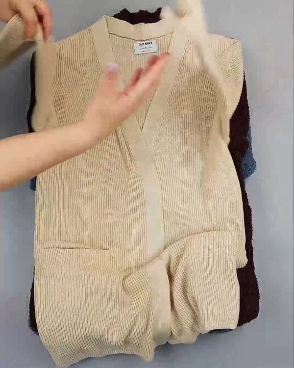 Фотография  712 - Кардиганы СТОК CAN#10 кг, ЛОТ №6474 оптом в Иркутске и Иркутской области