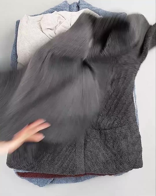 Фотография  695 - Кардиганы СТОК CAN#10 кг, ЛОТ №6474 оптом в Иркутске и Иркутской области