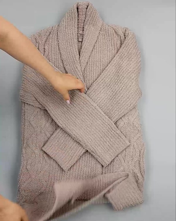 Фотография  297 - Кардиганы СТОК CAN#10 кг, ЛОТ №6474 оптом в Иркутске и Иркутской области