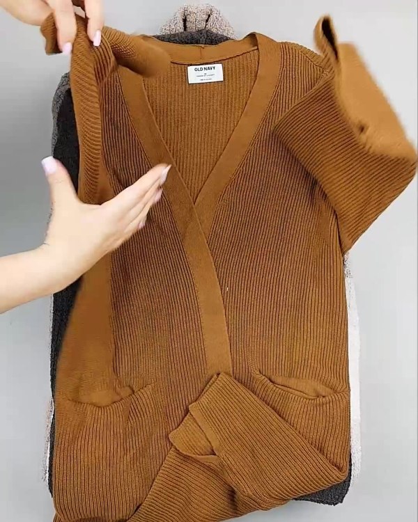 Фотография  775 - Кардиганы СТОК CAN#10 кг, ЛОТ №6474 оптом в Иркутске и Иркутской области