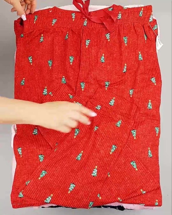 Фотография  931 - Домашняя одежда CAN#10 кг, ЛОТ №6482 оптом в Иркутске и Иркутской области