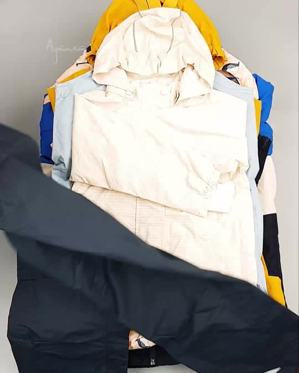 Фотография  383 - Верхняя одежда TCM kids 074#7 кг, ЛОТ №6678 оптом в Иркутске и Иркутской области