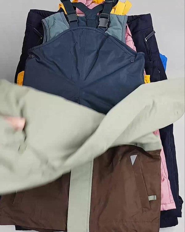 Фотография  101 - Верхняя одежда TCM kids 074#7 кг, ЛОТ №6678 оптом в Иркутске и Иркутской области