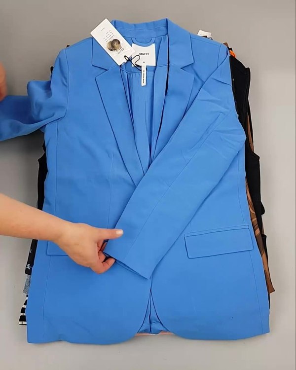 Фотография  955 - ДАНИЯ Summer mix 24#15 кг, ЛОТ №6730 оптом в Иркутске и Иркутской области