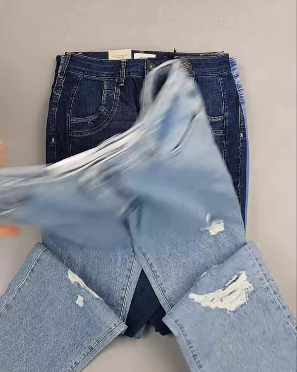 Фотография  555 - Джинсы женские Дания#10 кг, ЛОТ №6762 оптом в Иркутске и Иркутской области