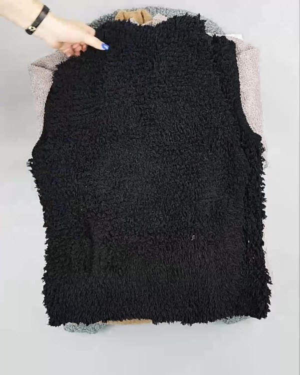 Фотография  516 - Кардиганы СТОК CAN#10 кг, ЛОТ №6887 оптом в Иркутске и Иркутской области