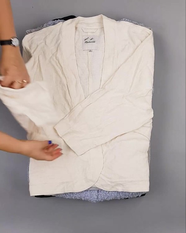 Фотография  376 - Кардиганы СТОК CAN#10 кг, ЛОТ №6888 оптом в Иркутске и Иркутской области