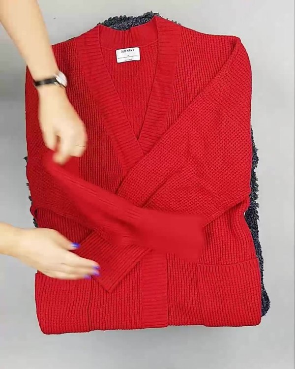 Фотография  848 - Кардиганы СТОК CAN#10 кг, ЛОТ №6888 оптом в Иркутске и Иркутской области