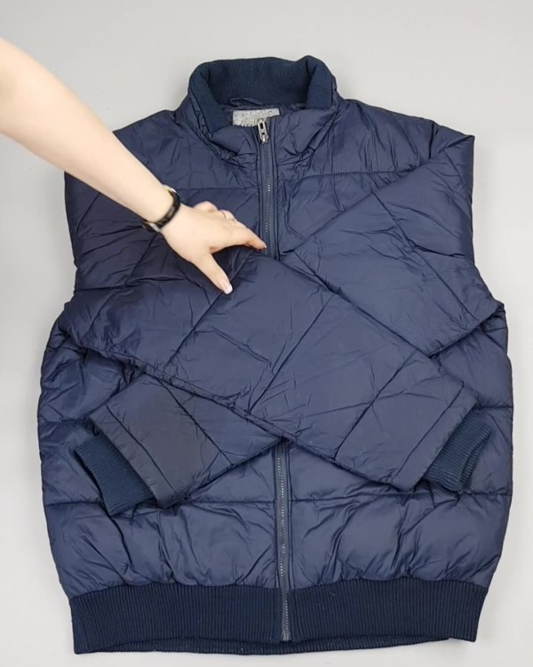 Фотография  401 - Куртки#25 кг оптом в Иркутске и Иркутской области