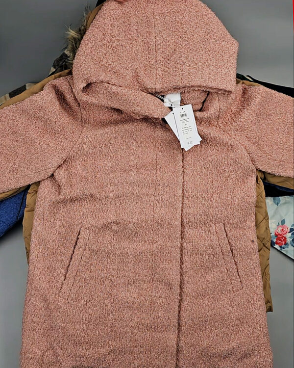 Фотография  963 - Верхняя одежда VILA#10,2 кг, ЛОТ №6826 оптом в Иркутске и Иркутской области