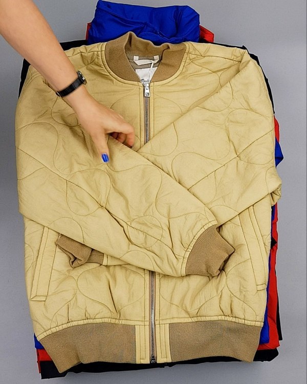 Фотография  384 - Ветровки CAN 084#10 кг, ЛОТ №6939 оптом в Иркутске и Иркутской области