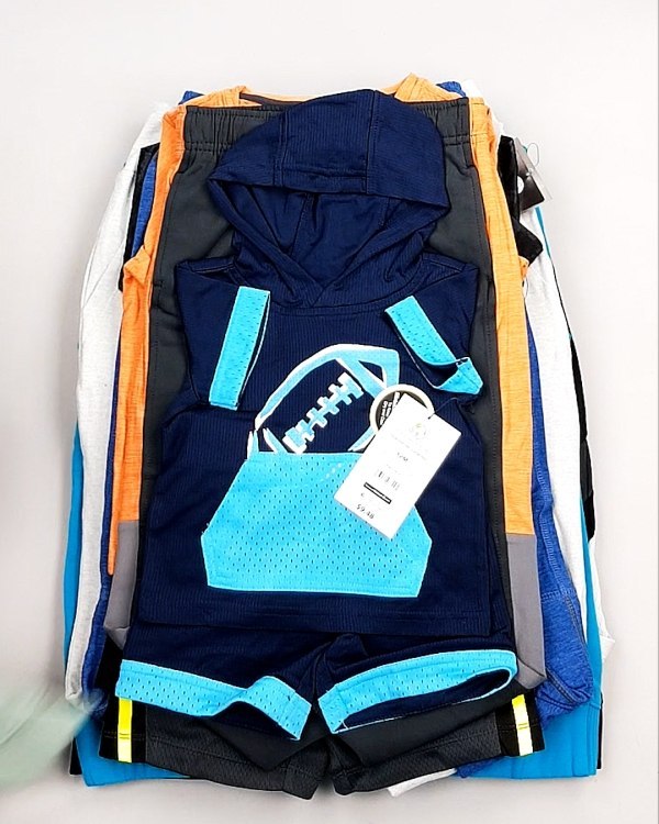 Фотография  532 - Спортивные костюмы дети CAN#6 кг оптом в Иркутске и Иркутской области