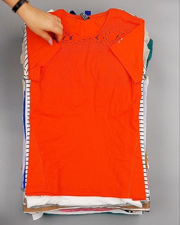 Фотография  715 - Cream Футболки поло женские#25 кг оптом в Иркутске и Иркутской области