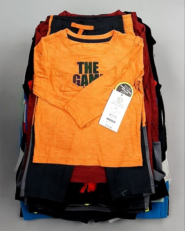 Фотография  543 - Спортивные костюмы дети CAN#6 кг оптом в Иркутске и Иркутской области