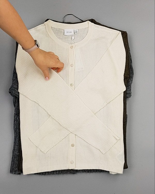 Фотография  826 - Кардиганы VILA W 104#7 кг, ЛОТ №7155 оптом в Иркутске и Иркутской области