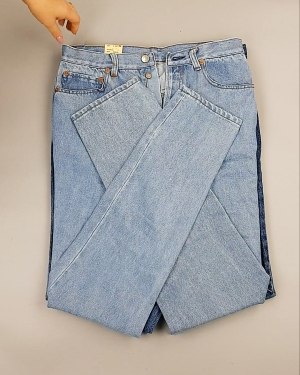 Фотография  339 - Джинсы LEVIS муж #7,6 кг, ЛОТ №7015 оптом в Иркутске и Иркутской области