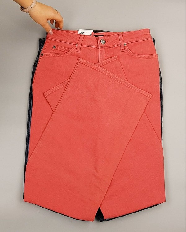 Фотография  418 - Джинсы LEE м/ж#7,9 кг, ЛОТ №7032 оптом в Иркутске и Иркутской области