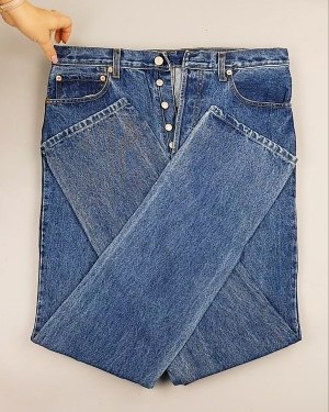 Фотография  420 - Джинсы LEVIS муж #7,5 кг, ЛОТ №7013 оптом в Иркутске и Иркутской области