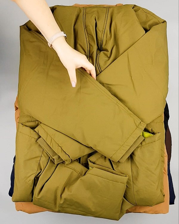 Фотография  316 - Верхняя одежда Дания#9,9 кг, ЛОТ №7057 оптом в Иркутске и Иркутской области