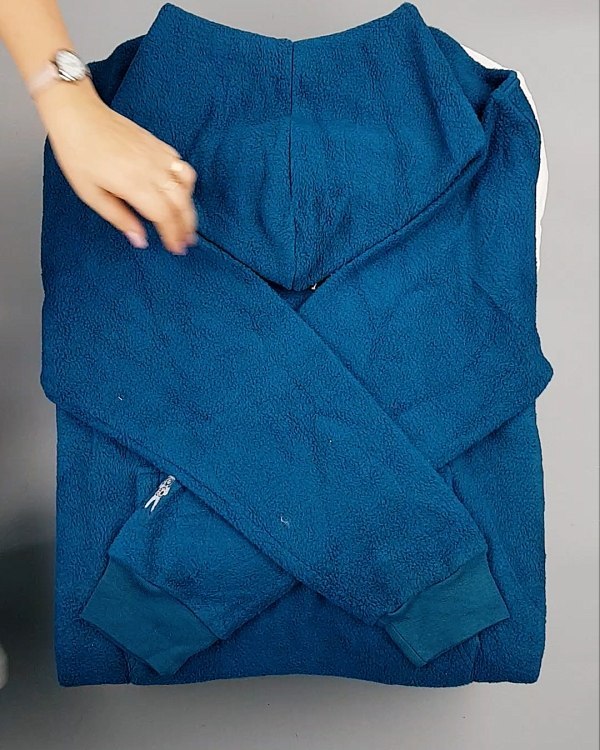 Фотография  456 - HOODIE CAN 084#10 кг, ЛОТ №7033 оптом в Иркутске и Иркутской области