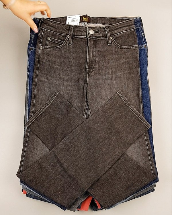 Фотография  482 - Джинсы LEE м/ж#7,9 кг, ЛОТ №7032 оптом в Иркутске и Иркутской области