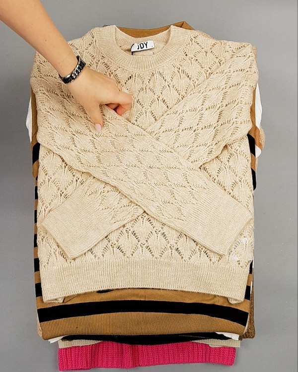 Фотография  665 - Джемпера Bestseller 104#7 кг, ЛОТ №7227 оптом в Иркутске и Иркутской области