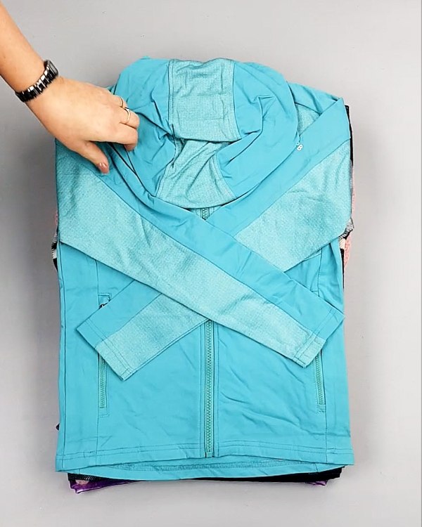 Фотография  590 - KIDS mix Italy 114#5 кг, ЛОТ №7285 оптом в Иркутске и Иркутской области