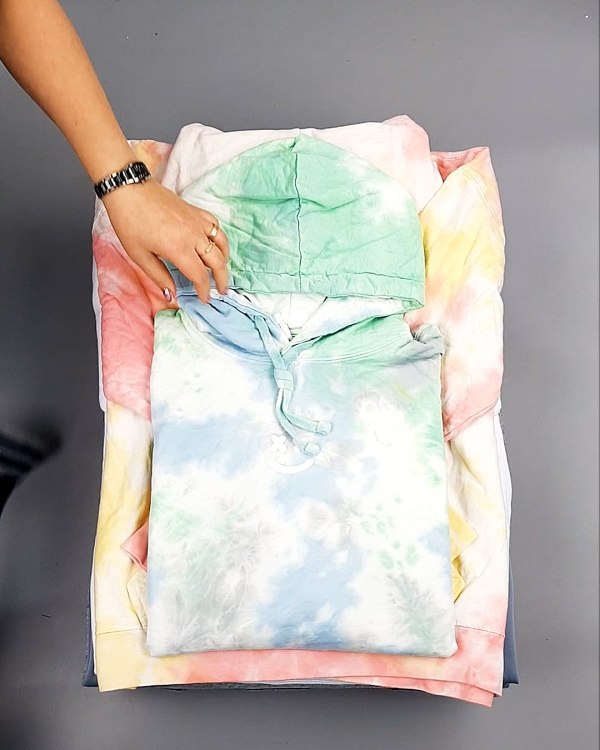 Фотография  996 - HOODIE CAN 084#10 кг, ЛОТ №7426 оптом в Иркутске и Иркутской области