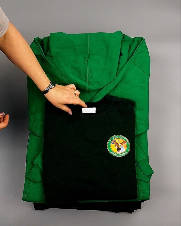 Фотография  621 - Толстовки м/ж (Sweat Tops)#20 кг, ЛОТ №7431 оптом в Иркутске и Иркутской области