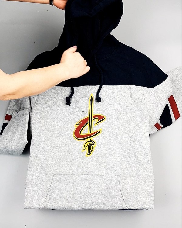 Фотография  499 - HOODIE CAN 084#10 кг, ЛОТ №7426 оптом в Иркутске и Иркутской области