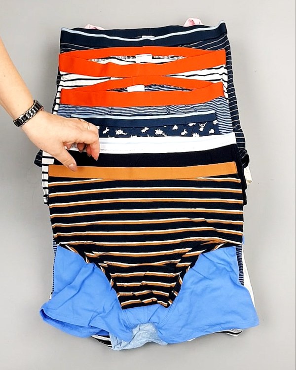 Фотография  438 - Нижнее белье TCM Kids 074#5 кг, ЛОТ №7395 оптом в Иркутске и Иркутской области