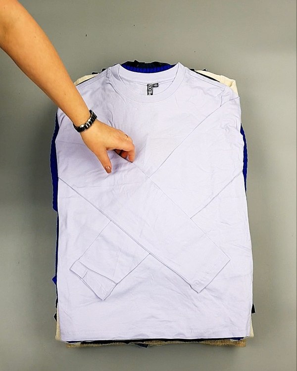 Фотография  440 - Bestseller Winter mix 104#15 кг, ЛОТ №7347 оптом в Иркутске и Иркутской области