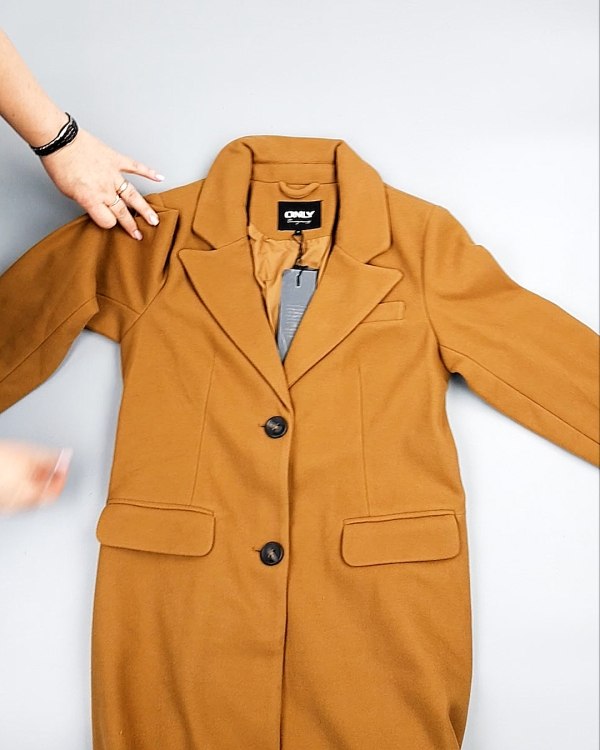 Фотография  957 - Пальто Bestseller 104#10,5 кг, ЛОТ №7559 оптом в Иркутске и Иркутской области