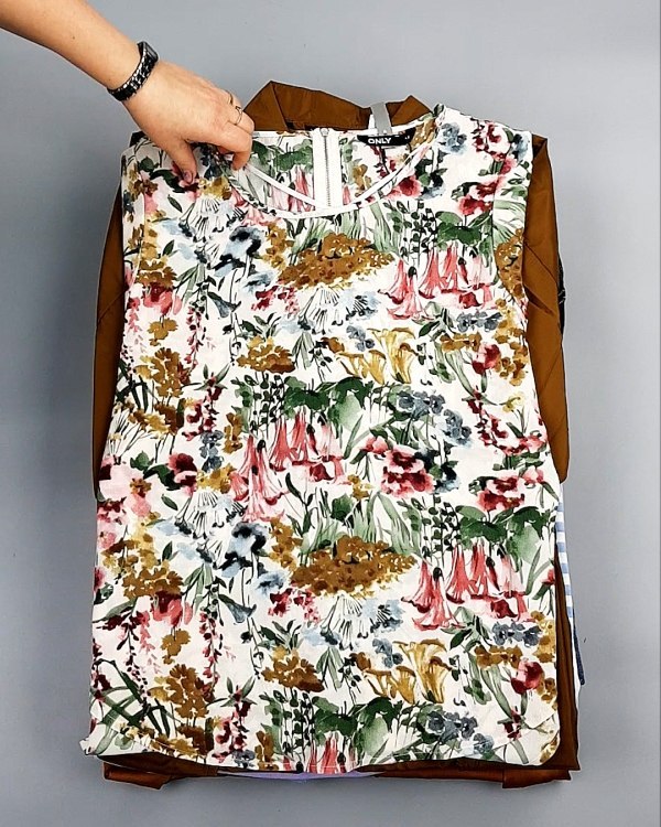 Фотография  355 - Bestseller Summer mix 104#15 кг, ЛОТ №7491 оптом в Иркутске и Иркутской области