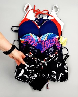 Фотография  323 - Купальники СТОК CAN 124#5 кг, ЛОТ №7690 оптом в Иркутске и Иркутской области