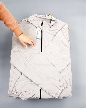 Фотография  610 - Верхняя одежда весна TOM TAILOR 124#7,1 кг, ЛОТ №7580 оптом в Иркутске и Иркутской области