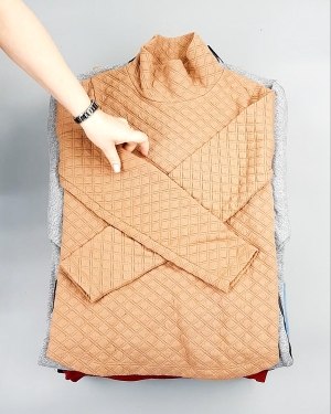 Фотография  832 - SWEATSHIRT CAN 084#10 кг, ЛОТ №7619 оптом в Иркутске и Иркутской области