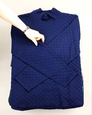 Фотография  800 - SWEATSHIRT CAN 084#10 кг, ЛОТ №7617 оптом в Иркутске и Иркутской области