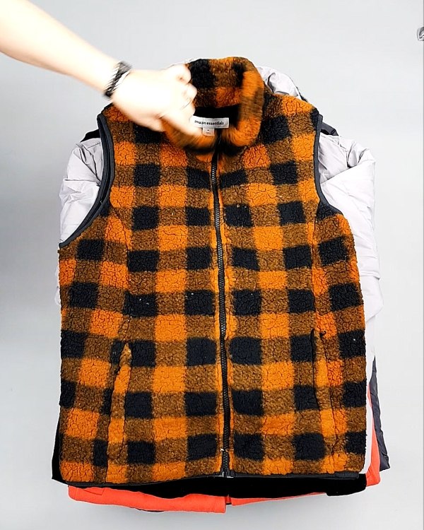 Фотография  136 - Верхняя одежда AMAZON жен 015#10 кг, ЛОТ №7712 оптом в Иркутске и Иркутской области