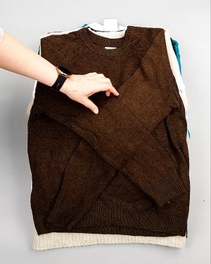 Фотография  732 - Джемпера СТОК CAN 084#7 кг, ЛОТ №7647 оптом в Иркутске и Иркутской области