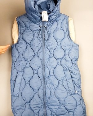 Фотография  990 - Верхняя одежда весна TOM TAILOR 124#7,8 кг, ЛОТ №7581 оптом в Иркутске и Иркутской области